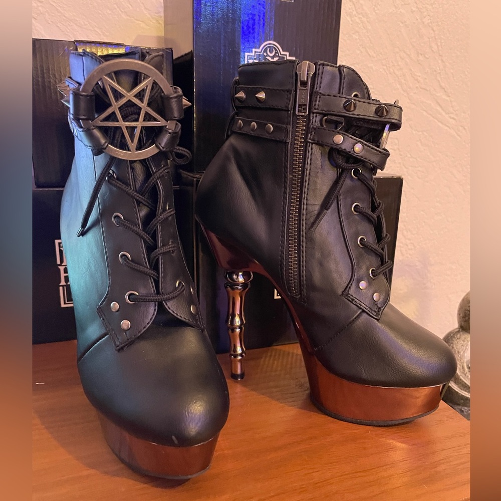 Demonia muerto 1001 Stiletto boots size 6